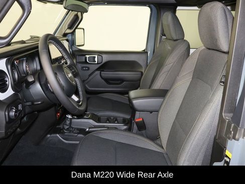 Used 2025 Jeep Wrangler Willys image 16