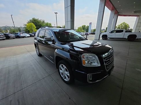 Used 2016 GMC Terrain SLT w/ Open Road Package AWD/4WD image 2