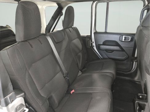 Used 2020 Jeep Wrangler Unlimited Sahara w/ Dual Top Group AWD/4WD image 38