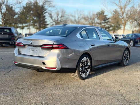 New 2026 BMW 530i xDrive w/ Premium Package image 6