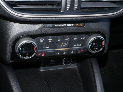 Used 2021 Ford Escape SEL image 23