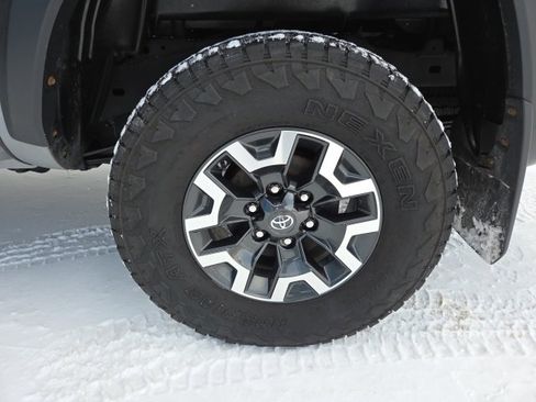 Used 2021 Toyota Tacoma TRD Off-Road image 60