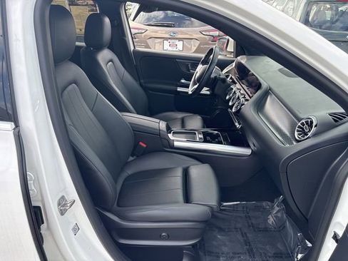 Used 2024 Mercedes-Benz GLA 250 4MATIC image 11
