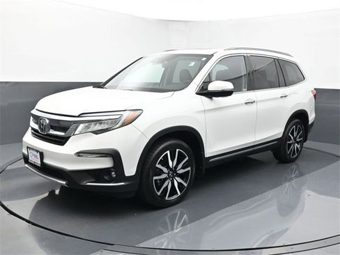 Used 2022 Honda Pilot Touring image 1