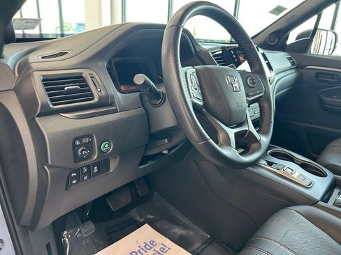 Used 2023 Honda Passport TrailSport image 25