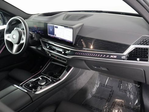 Used 2026 BMW X5 sDrive40i w/ M Sport Package RWD image 9