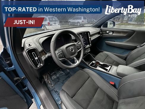 Used 2023 Volvo C40 P8 Recharge Ultimate w/ Protection Package Premier image 14