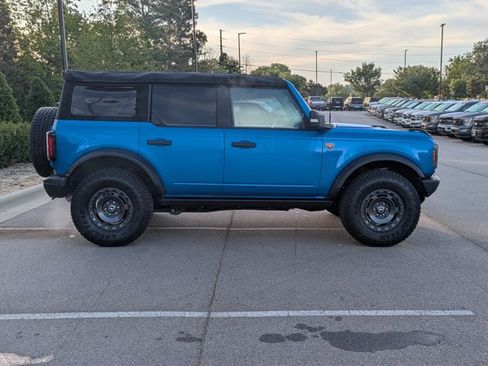 Certified 2025 Ford Bronco Badlands AWD/4WD image 3