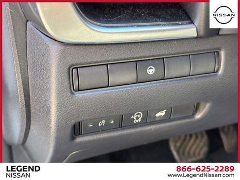 Used 2023 Nissan Rogue SV w/ SV Premium B Package image 18