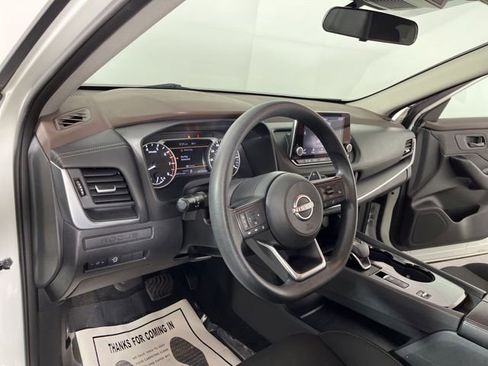 Used 2023 Nissan Rogue S FWD image 20