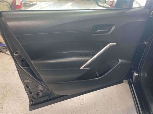 Used 2022 Toyota Corolla Cross LE w/ Moonroof Package image 15