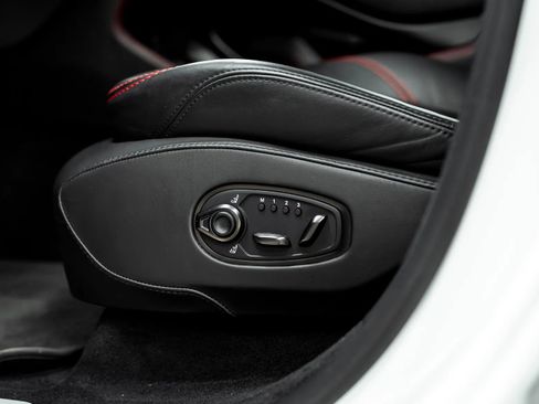 Used 2021 Aston Martin DBX AWD/4WD image 19