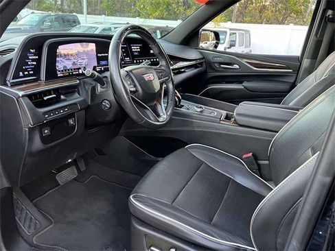 Used 2022 Cadillac Escalade ESV Premium Luxury image 13