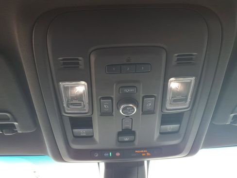 Used 2021 GMC Yukon SLT w/ SLT Premium Package RWD image 18