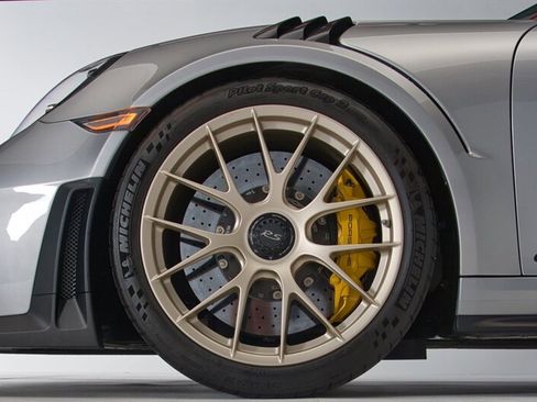 Used 2018 Porsche 911 GT2 RS image 8