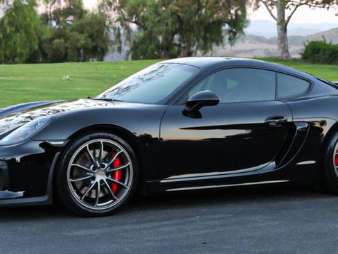 Used 2016 Porsche Cayman GT4 RWD image 2