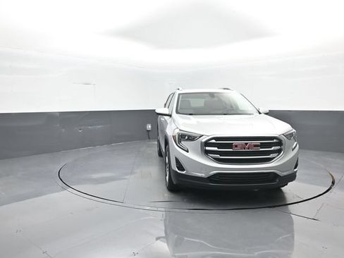Used 2019 GMC Terrain SLT w/ Preferred Package AWD/4WD image 3