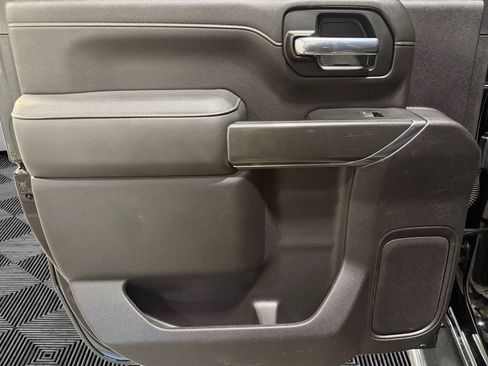 Used 2021 GMC Sierra 3500 AT4 image 19