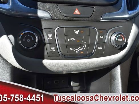 Used 2020 Chevrolet Equinox LS w/ LS Convenience Package image 34