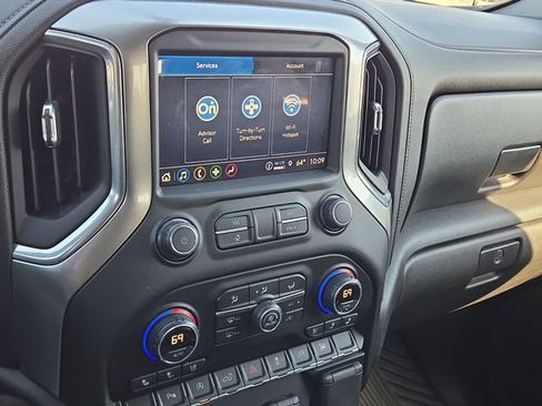 Used 2021 Chevrolet Silverado 1500 LTZ AWD/4WD image 11