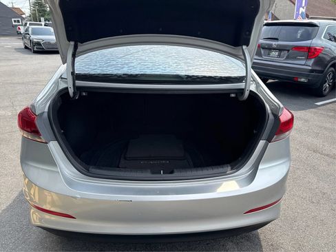 Used 2018 Hyundai Elantra Value Edition FWD image 13