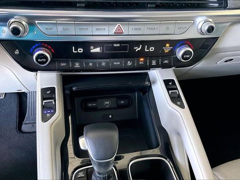 Used 2022 Kia Telluride EX w/ EX Premium Package AWD/4WD image 11