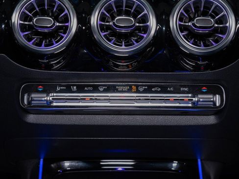 Certified 2023 Mercedes-Benz GLA 250 image 19