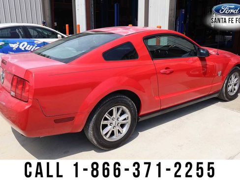 Used 2009 Ford Mustang Coupe RWD image 2