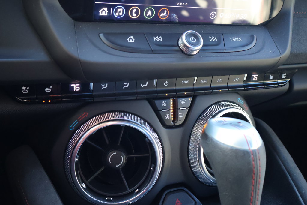 Used 2020 Chevrolet Camaro ZL1 RWD image 26