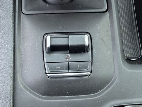 Used 2024 GMC Sierra 1500 Denali RWD image 21