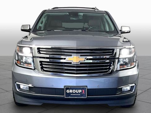 Used 2020 Chevrolet Suburban Premier w/ Premier Plus Edition AWD/4WD image 4