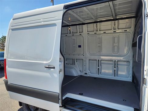 New 2025 Mercedes-Benz Sprinter 2500 image 15
