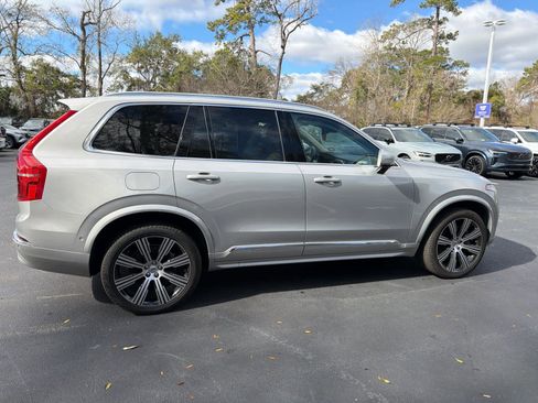 Certified 2024 Volvo XC90 T8 Ultimate w/ Protection Package Premier image 15