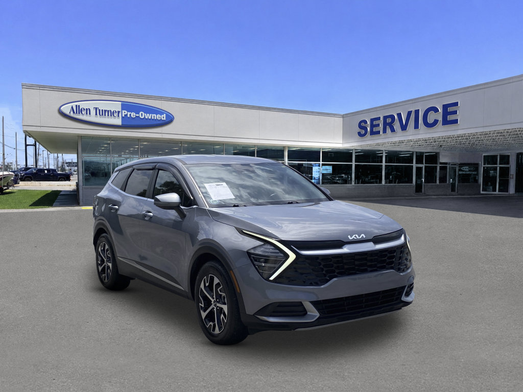 Used 2024 Kia Sportage EX FWD image 2
