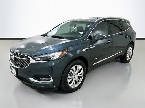 Used 2020 Buick Enclave Avenir w/ Avenir Technology Package FWD image 3