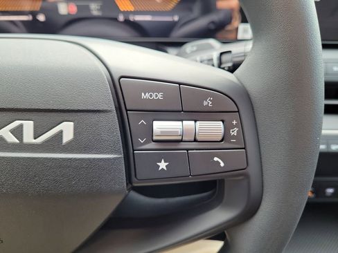 New 2026 Kia K4 FWD image 25