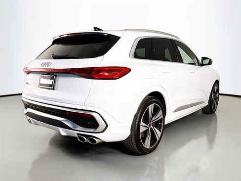 New 2025 Audi SQ5 Premium Plus image 7