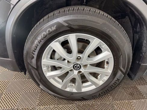 Used 2019 Nissan Rogue SV FWD image 28