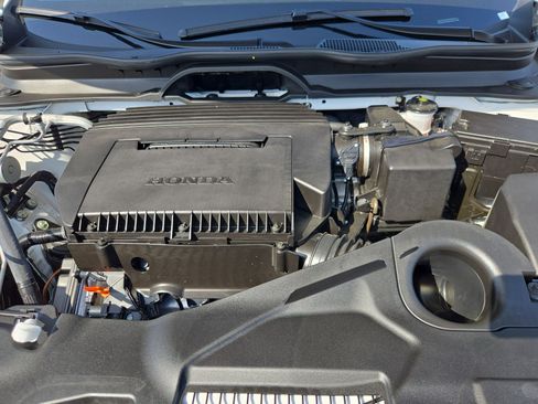 Used 2025 Honda Pilot EX-L image 33