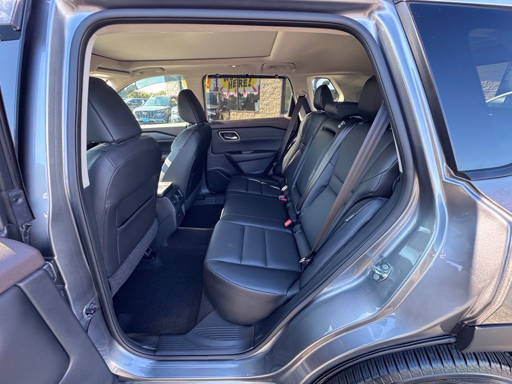 Used 2021 Nissan Rogue SV w/ Premium Package AWD/4WD image 9