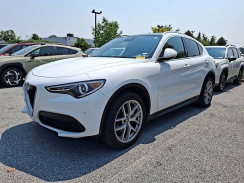 Used 2019 Alfa Romeo Stelvio Ti AWD/4WD image 3