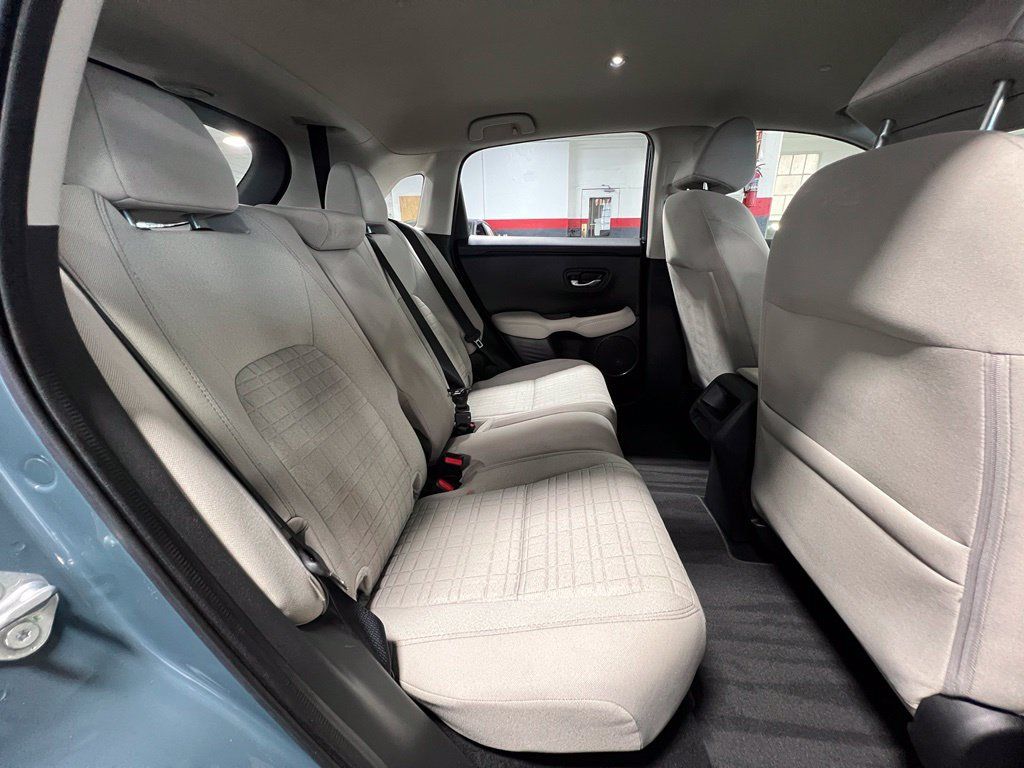 Used 2025 Honda HR-V LX image 16