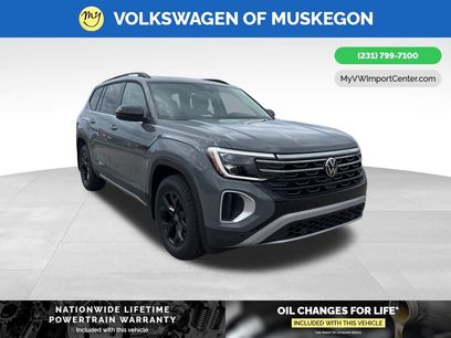 New 2025 Volkswagen Atlas Peak Edition SE