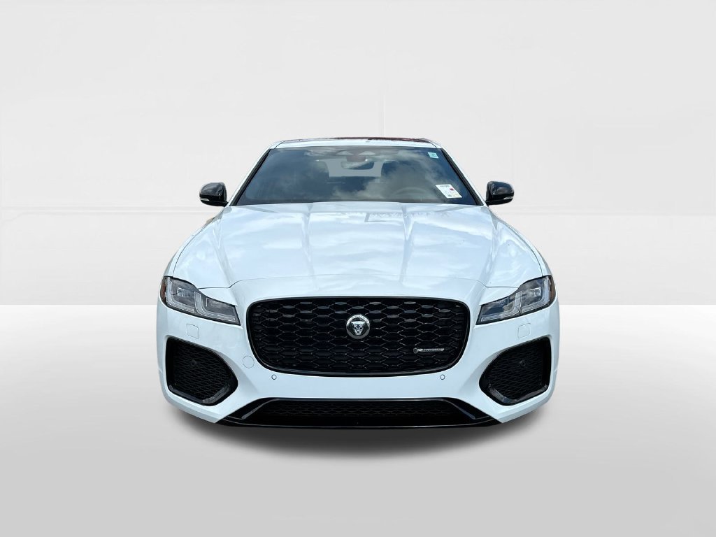 Used 2024 Jaguar XF R-Dynamic SE AWD/4WD image 6