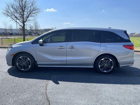 Certified 2024 Honda Odyssey Elite image 6