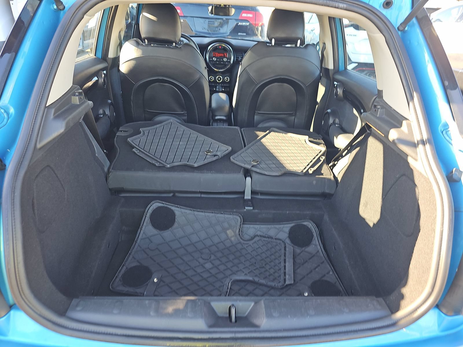 Used 2016 MINI Cooper 4-Door Hardtop FWD image 7
