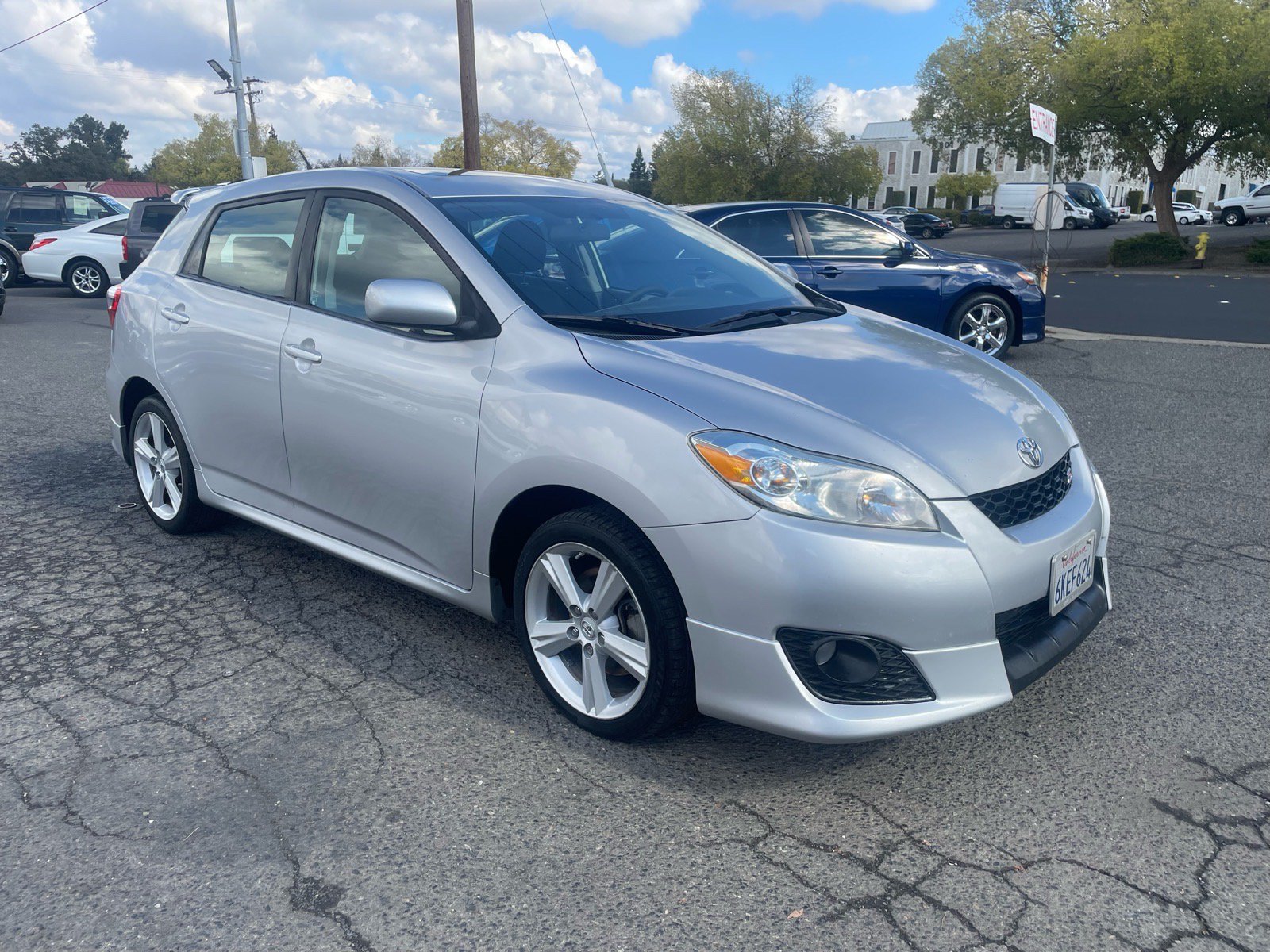 Used 2010 Toyota Matrix S AWD/4WD image 2