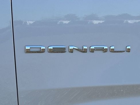 Used 2024 GMC Yukon XL Denali Ultimate image 33