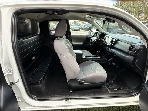 Used 2021 Toyota Tacoma SR RWD image 18