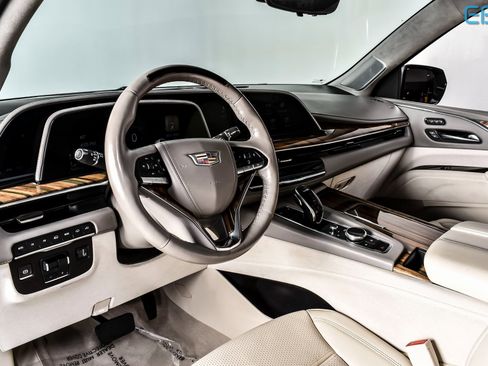 Used 2021 Cadillac Escalade ESV Premium Luxury Platinum image 15